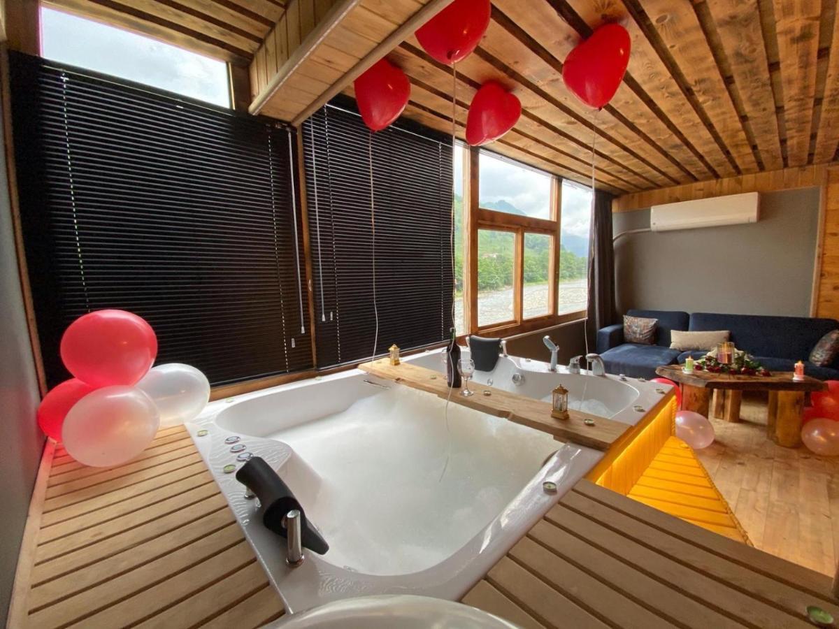 Bed and Breakfast Heaven Vip Wooden Palace Ardeşen Exterior foto