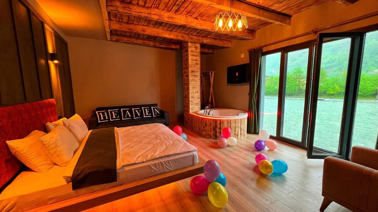 Bed and Breakfast Heaven Vip Wooden Palace Ardeşen Exterior foto