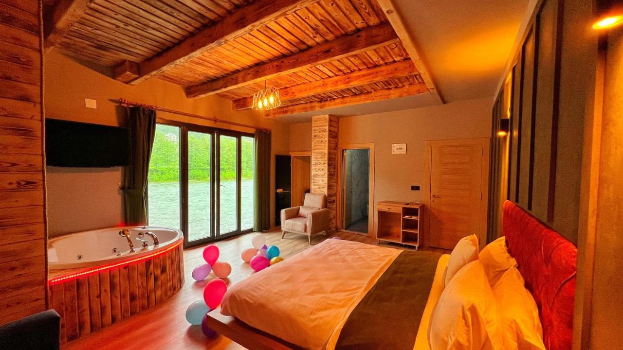 Bed and Breakfast Heaven Vip Wooden Palace Ardeşen Exterior foto