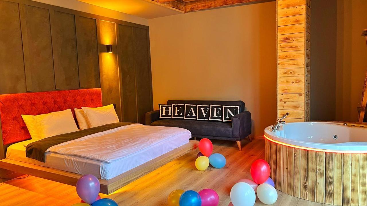 Bed and Breakfast Heaven Vip Wooden Palace Ardeşen Exterior foto
